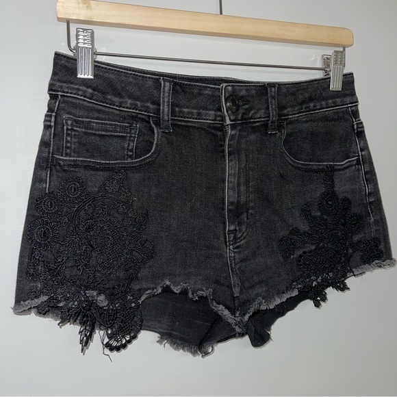 American Eagle Hi-Rise Shortie Size 8 US Black Jean Shorts Super Super Stretch X - Picture 3 of 14